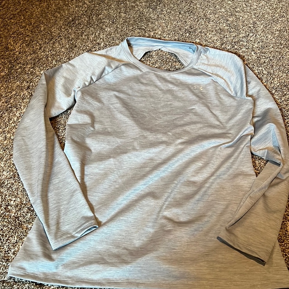 Under Armour Light Gray Long Sleeve Women's Performance Top